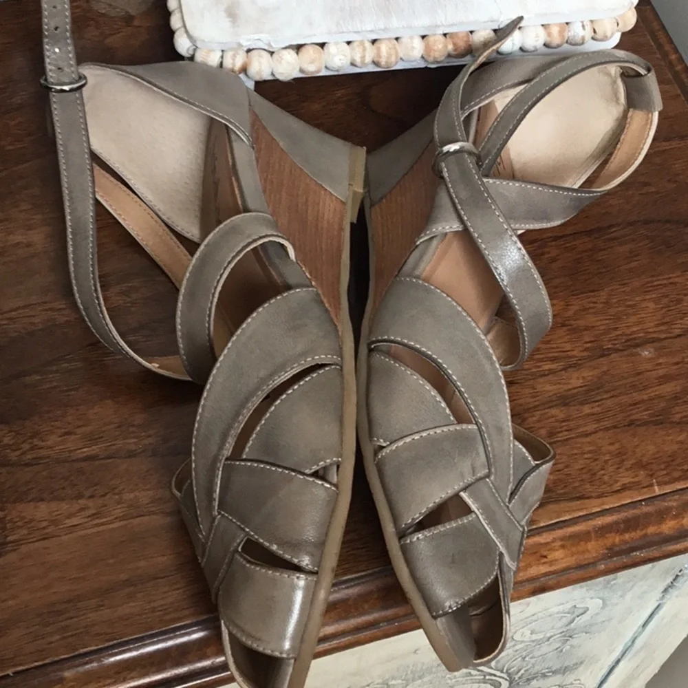 BIALA Peep Toe Wedge Leather Tan Gray Ankle Wrap Strap Shoes Size 39